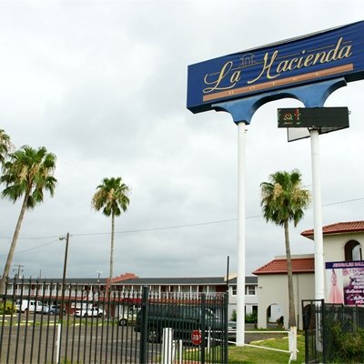 la-hacienda-motor-hotel-1.jpg